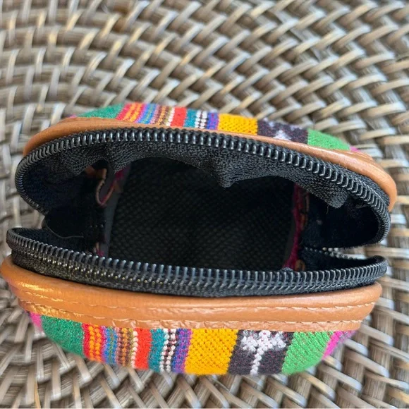2 Handcrafted Woven Leather Guatemalan Coin Purse - small - Picture 3 of 3